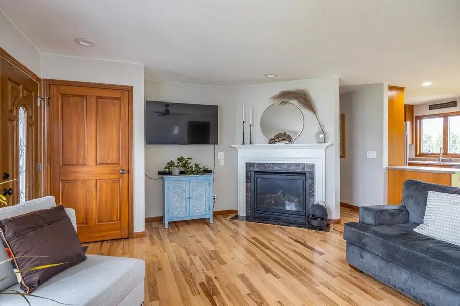 217 HOWARD DRIVE, Hortonville, WI 54944 - #2