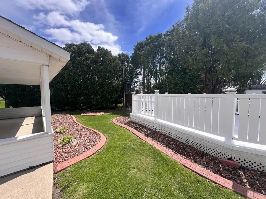 928 S WESTFIELD STREET, Oshkosh, WI 54902 - #3