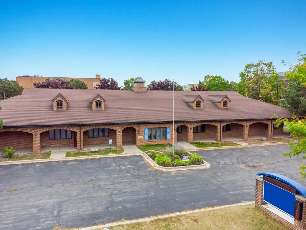 200 N BROADWAY, Green Bay, WI 54303 - #1