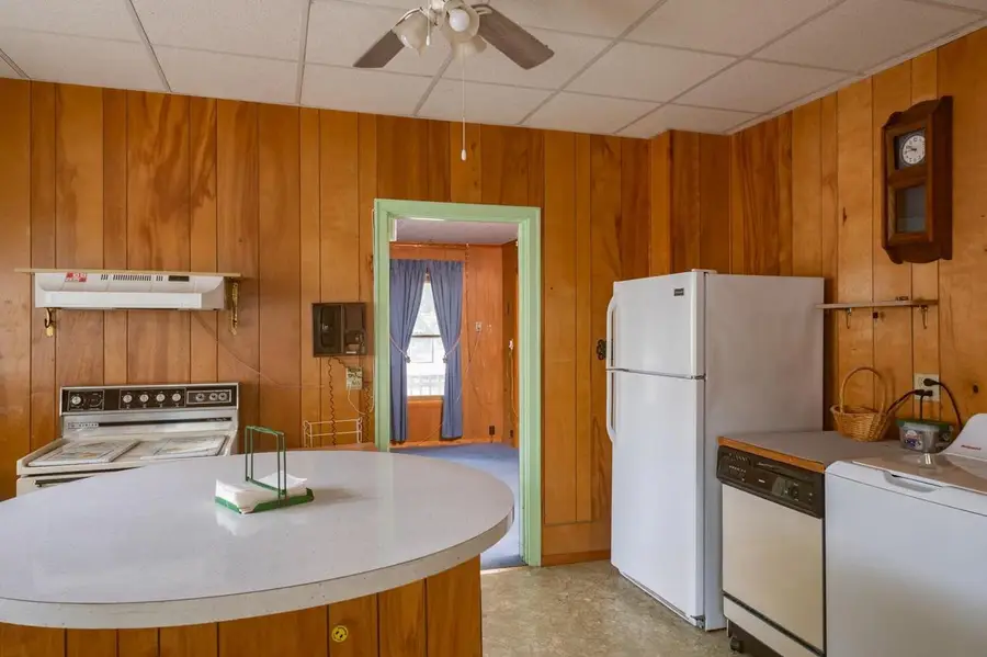 320 E PARK STREET, Neshkoro, WI 54960 - #3