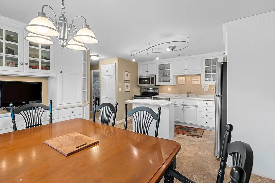 1335 RIDGEWAY BOULEVARD, De Pere, WI 54115 - #2