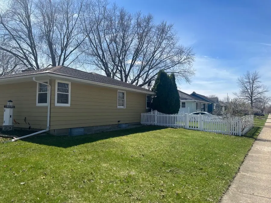 394 TAFT STREET, Fond Du Lac, WI 54935 - #3