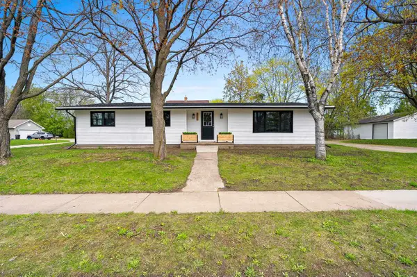 2120 CRANE STREET, Oshkosh, WI 54901