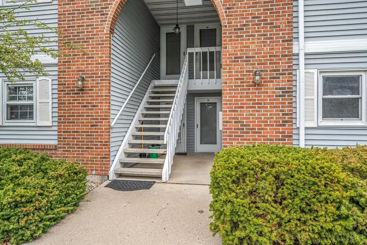 1313 WITTMANN PARK LANE, Menasha, WI 54952 - #1