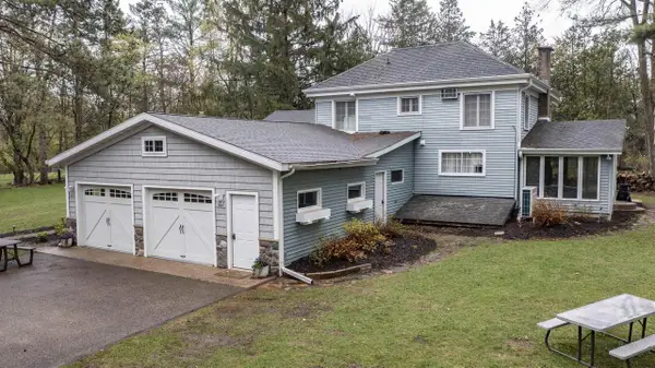 E1233 PINE TREE, Waupaca, WI 54981