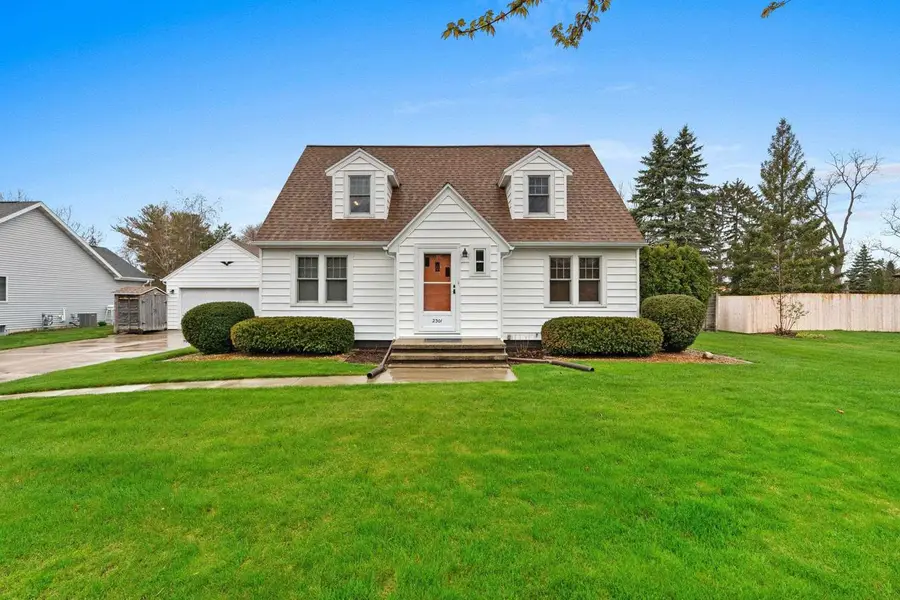 2301 CARLETON AVENUE, Appleton, WI 54915 - #2