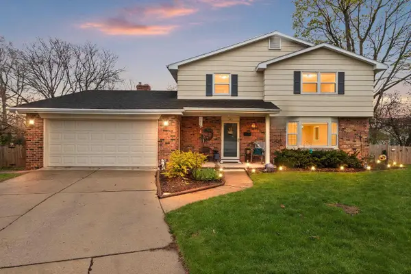 525 E BRIAR LANE, Green Bay, WI 54301