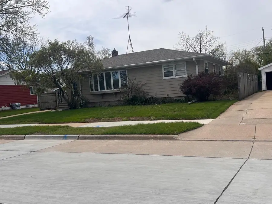 219 N LARK STREET, Oshkosh, WI 54902 - #2