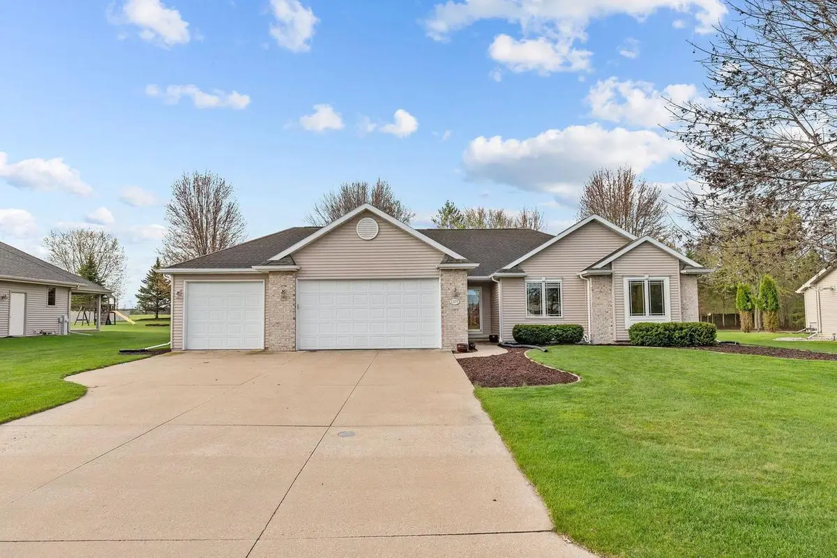 2375 SMOKE TREE ROAD, Neenah, WI 54956 - #1