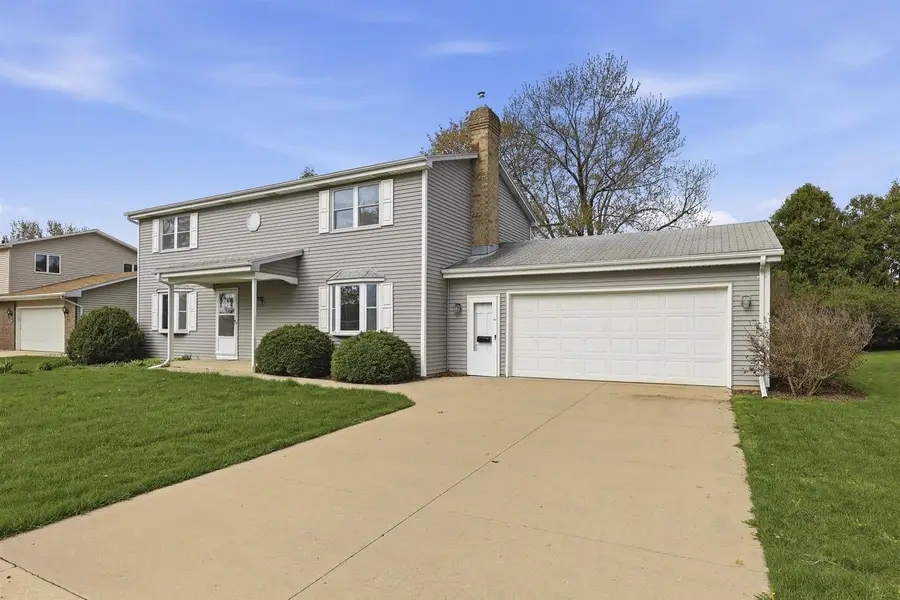 3113 N PEACHTREE LANE, Appleton, WI 54911 - #3