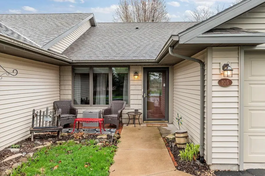 6020 COUNTY RD A  #105, Oshkosh, WI 54901 - #3