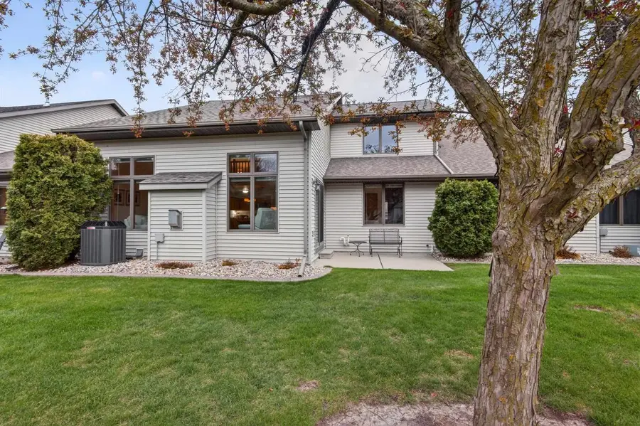 830 EAST RIVER DRIVE, De Pere, WI 54115 - #2