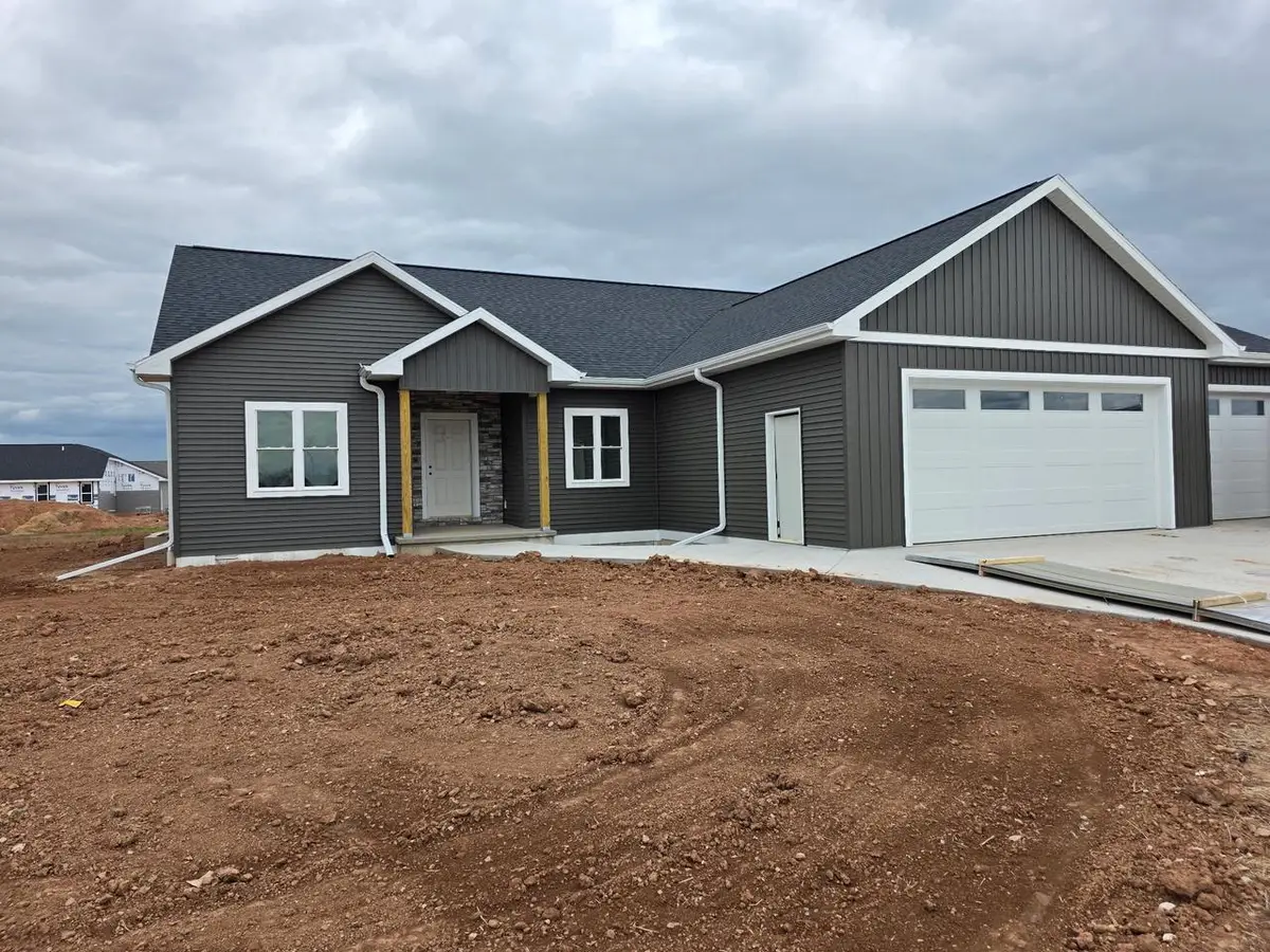 N9266 HOMESTEAD LANE, Appleton, WI 54915 - #1