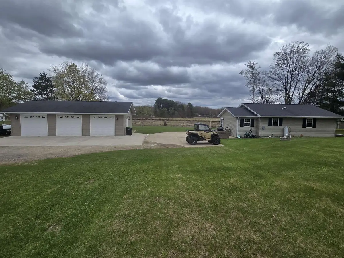 E6565 PROGRESS ROAD, Manawa, WI 54949 - #1