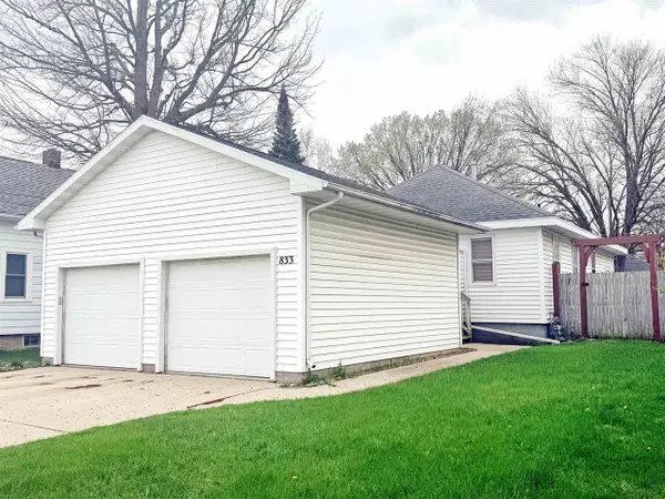 833 PHOEBE STREET, Green Bay, WI 54303