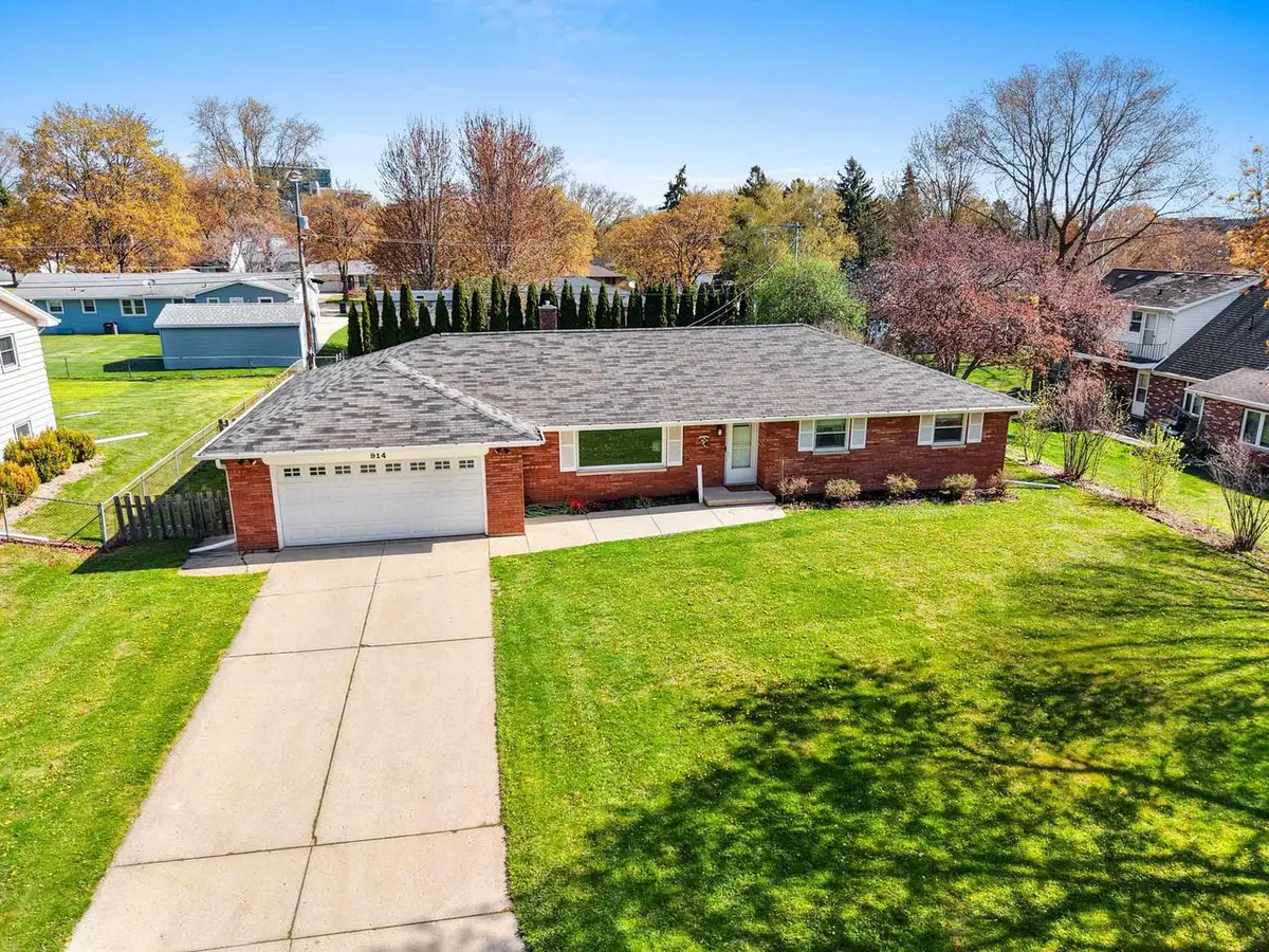 914 RASMUSSEN PLACE, Green Bay, WI 54304 - #1
