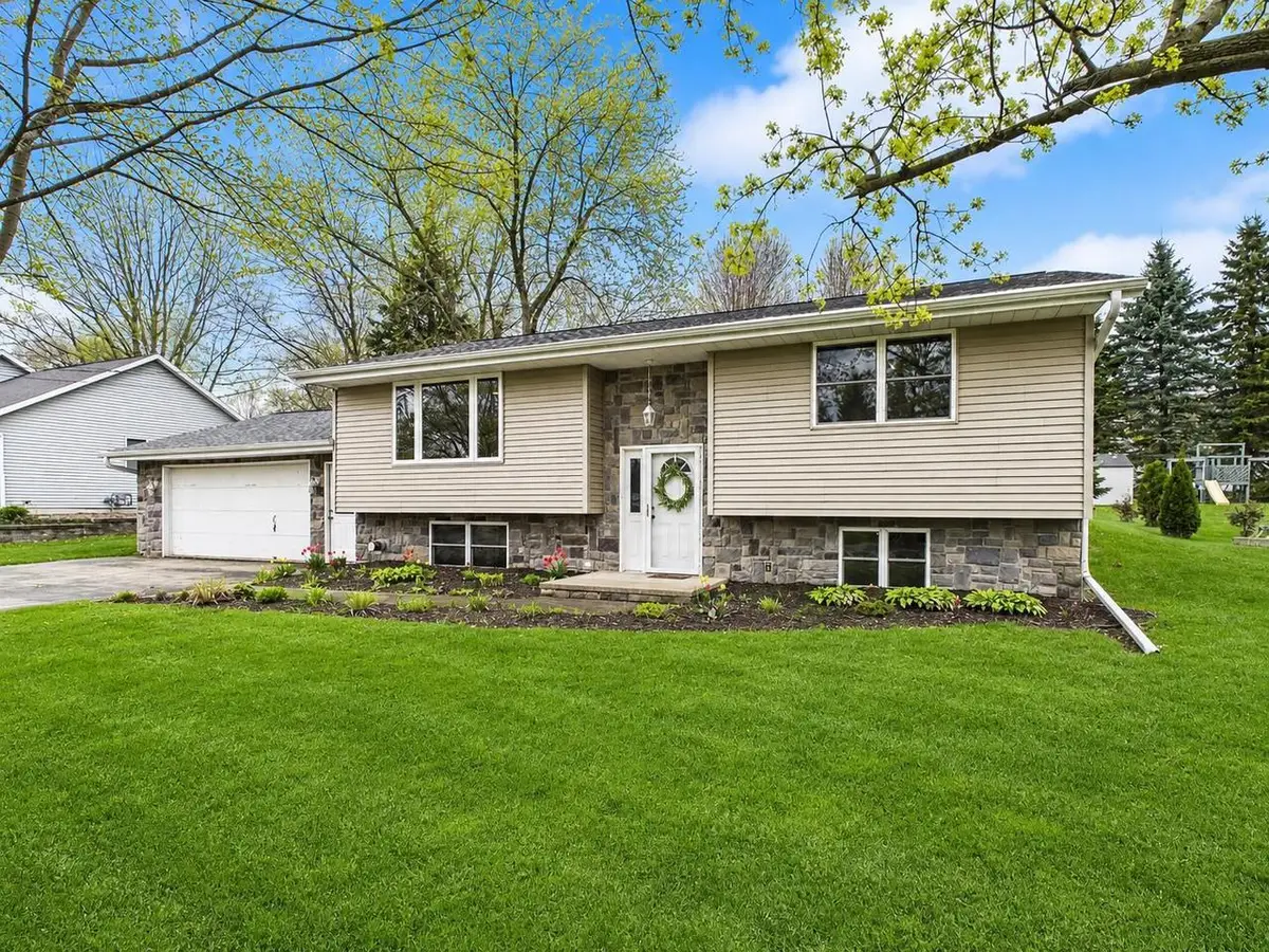 W1942 VANDENBERG STREET, Kaukauna, WI 54130 - #1