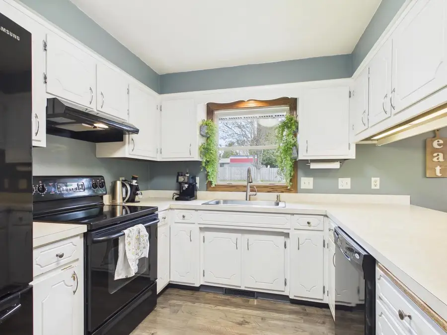 W1942 VANDENBERG STREET, Kaukauna, WI 54130 - #3