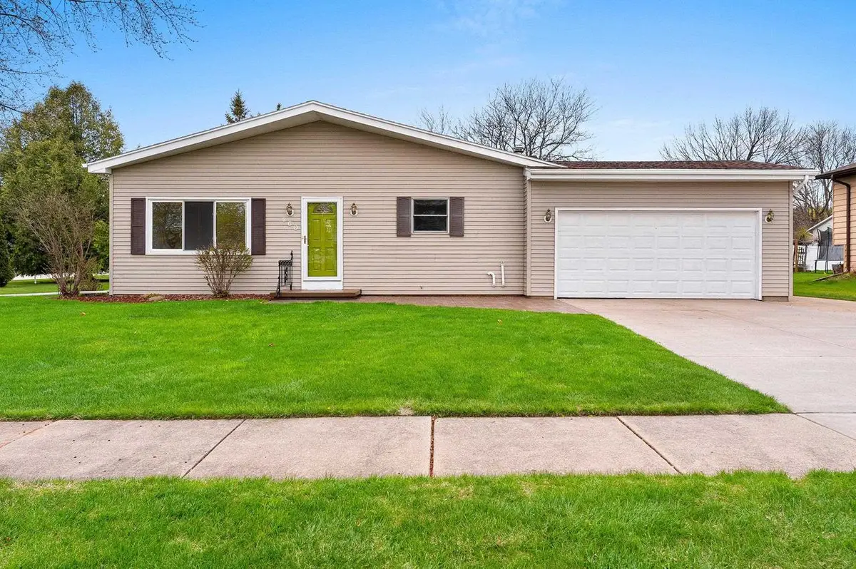 860 FRIBOURG STREET, De Pere, WI 54115 - #1