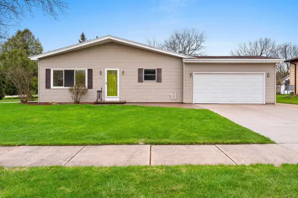 860 FRIBOURG STREET, De Pere, WI 54115