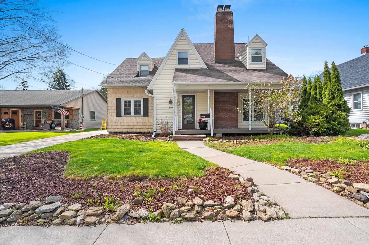 809 DRAPER STREET, Kaukauna, WI 54130 - #1