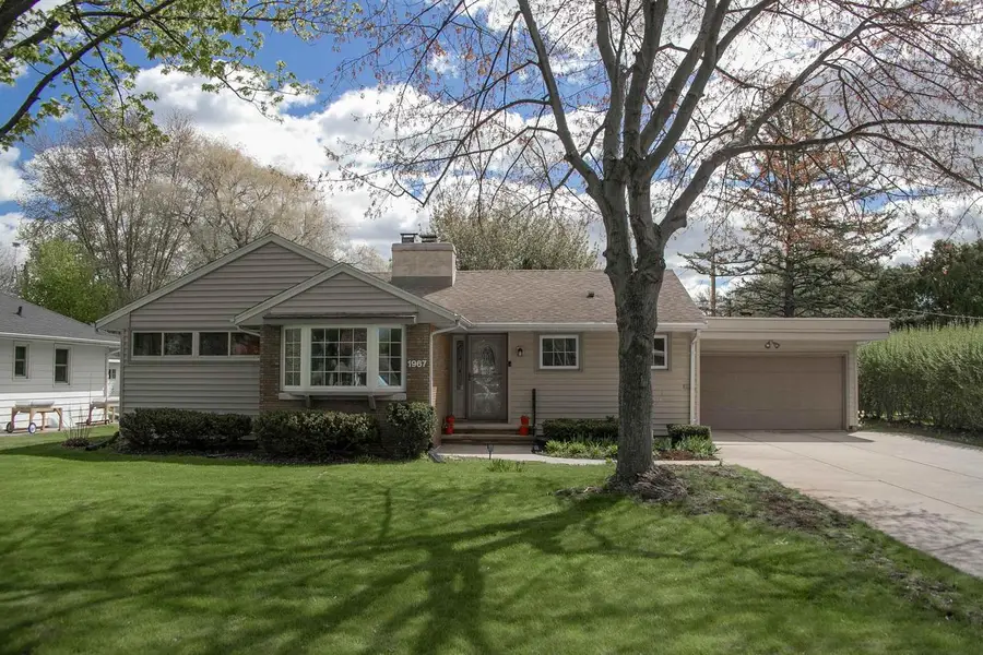 1967 PALISADES DRIVE, Appleton, WI 54915 - #2
