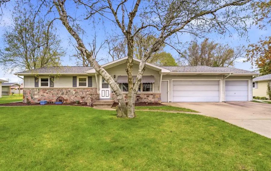 920 LONDON STREET, Menasha, WI 54952 - #2