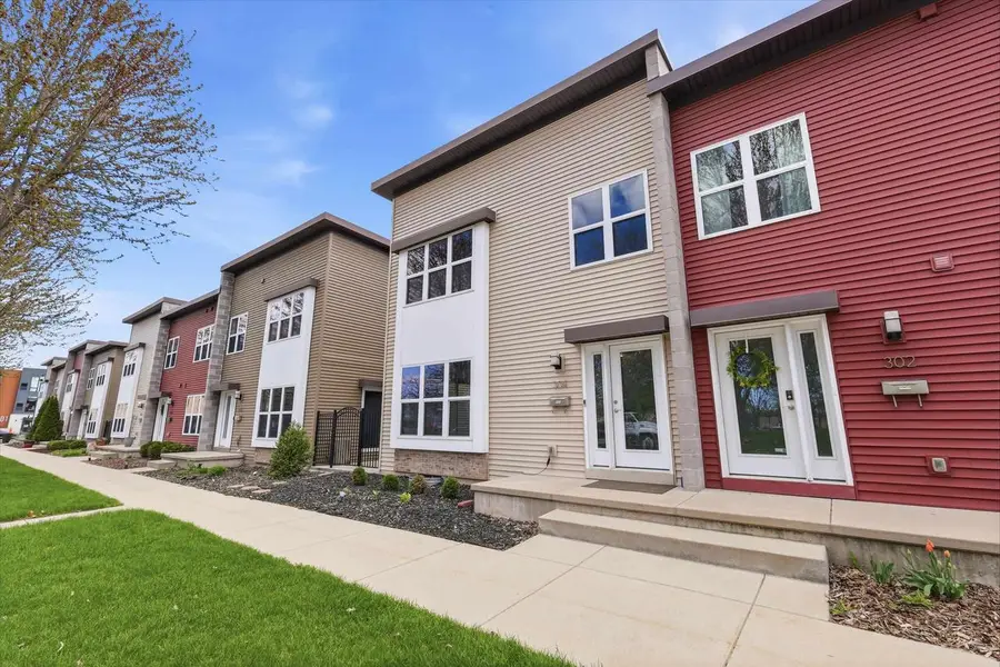 304 N VAN BUREN STREET, Green Bay, WI 54301 - #2