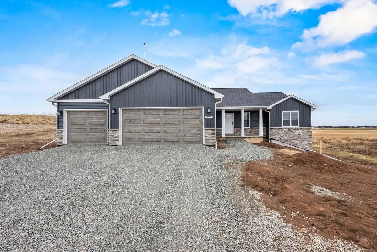 W225 SUNSET VIEW CIRCLE, Kaukauna, WI 54130 - #1