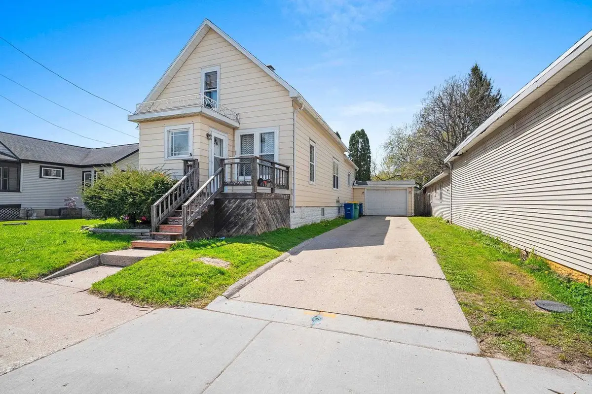 867 SHAWANO AVENUE, Green Bay, WI 54303 - #1