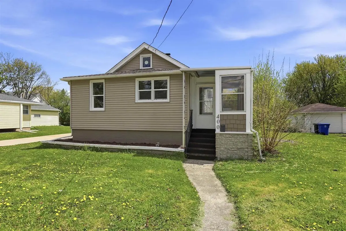 400 DAKOTA STREET, Oshkosh, WI 54902 - #1