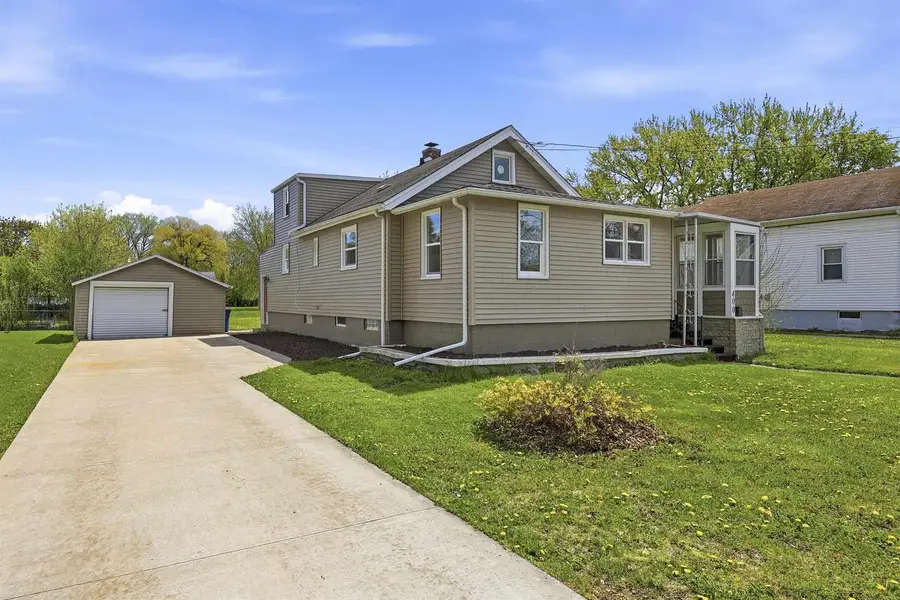 400 DAKOTA STREET, Oshkosh, WI 54902 - #3