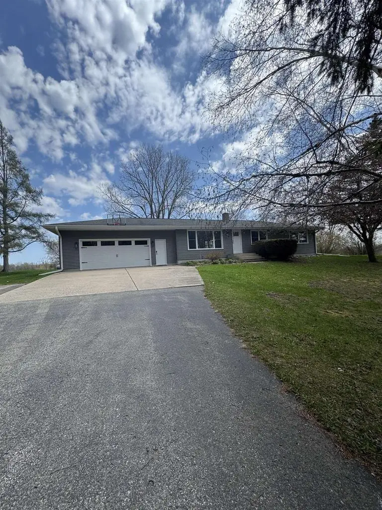 N1116 BEHNKE SCHOOL ROAD, Coleman, WI 54112 - #2