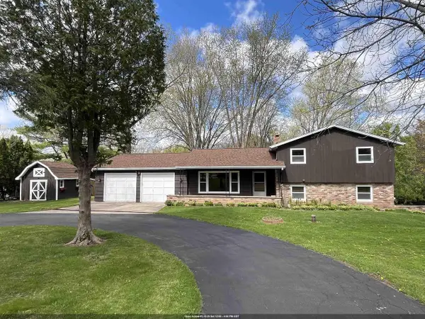 N1251 RIVER DRIVE, Greenville, WI 54942