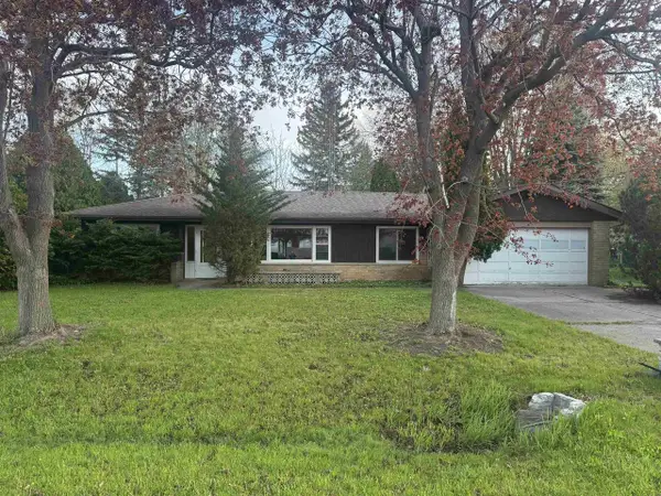 22 WELLE DRIVE, Oshkosh, WI 54902