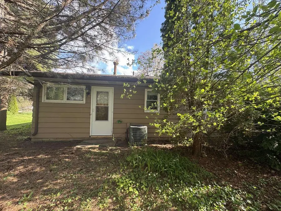 22 WELLE DRIVE, Oshkosh, WI 54902 - #3