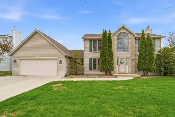 1601 E MEADOW GROVE BOULEVARD, Appleton, WI 54915