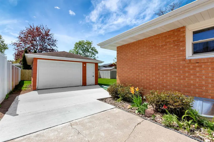 1519 ADAMS AVENUE, Oshkosh, WI 54902 - #3