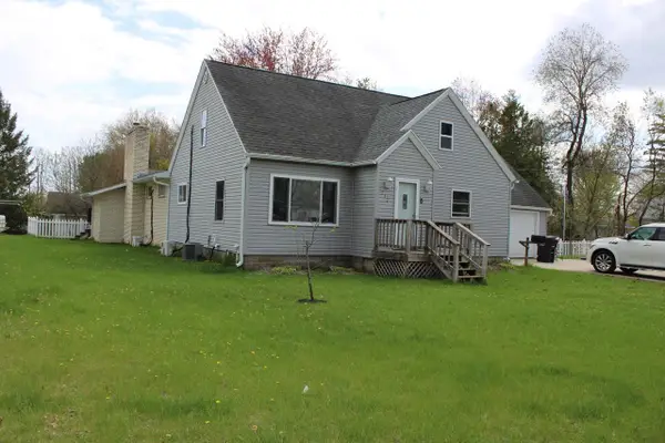 212 HIGHVIEW AVENUE, Shawano, WI 54166
