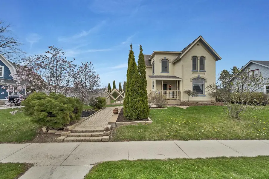 602 1ST STREET, Kewaunee, WI 54216 - #3