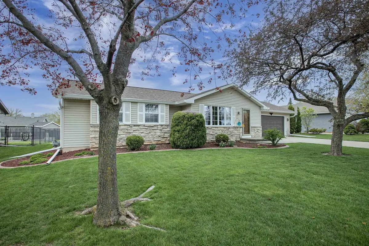 1260 BRIARWOOD DRIVE, Menasha, WI 54952 - #1