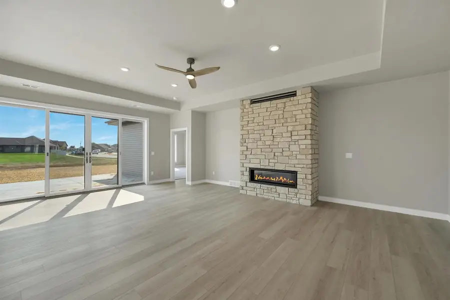 2025 EVERETT DRIVE, De Pere, WI 54115 - #3