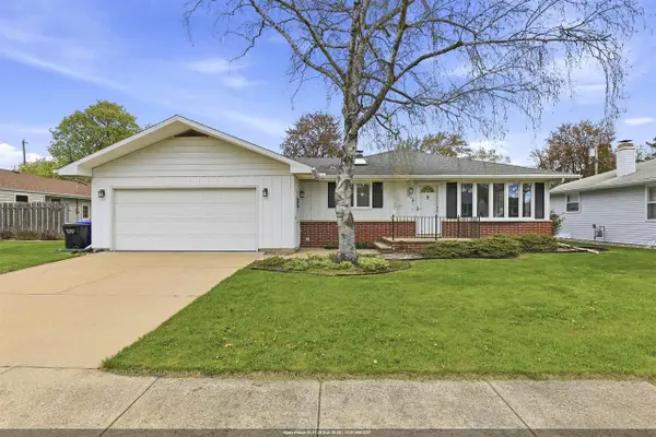 1024 W ROBERTS AVENUE, Appleton, WI 54914