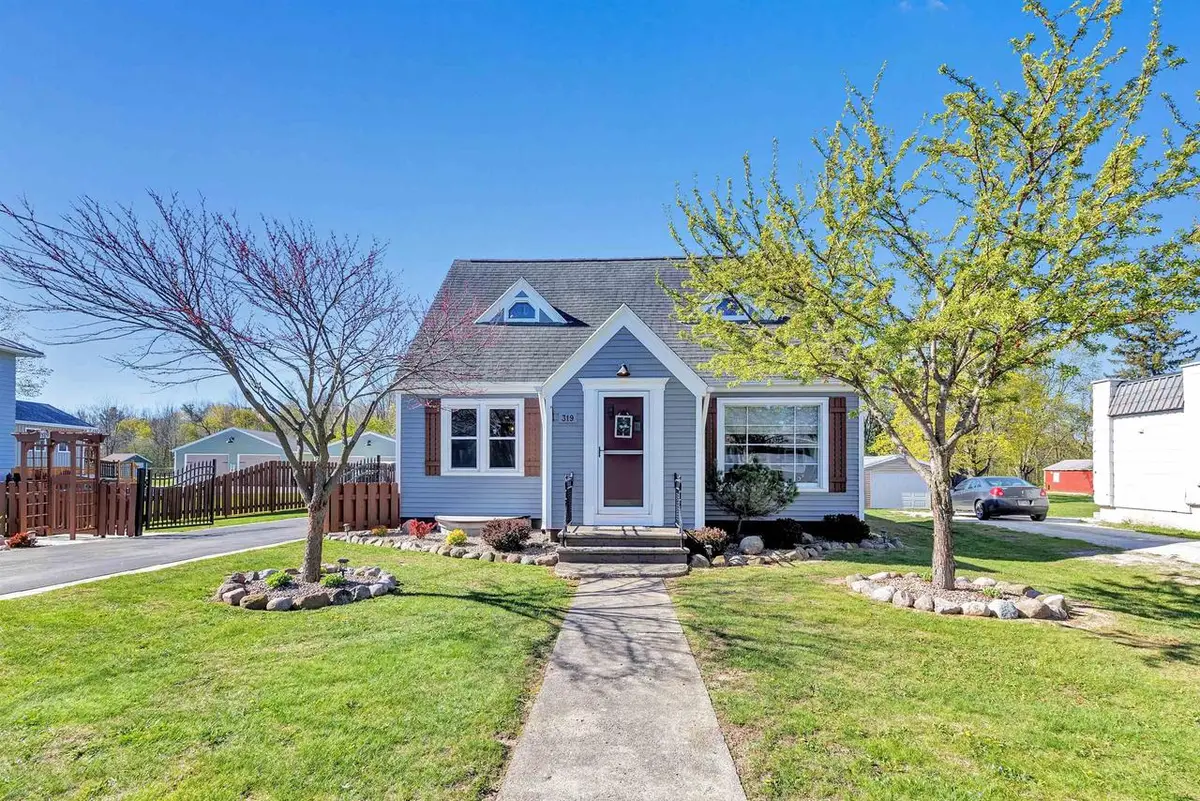 319 HIGHRIDGE AVENUE, Denmark, WI 54208 - #1