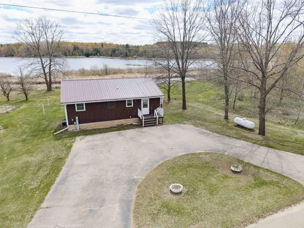 321 LAKE DRIVE, Gresham, WI 54128