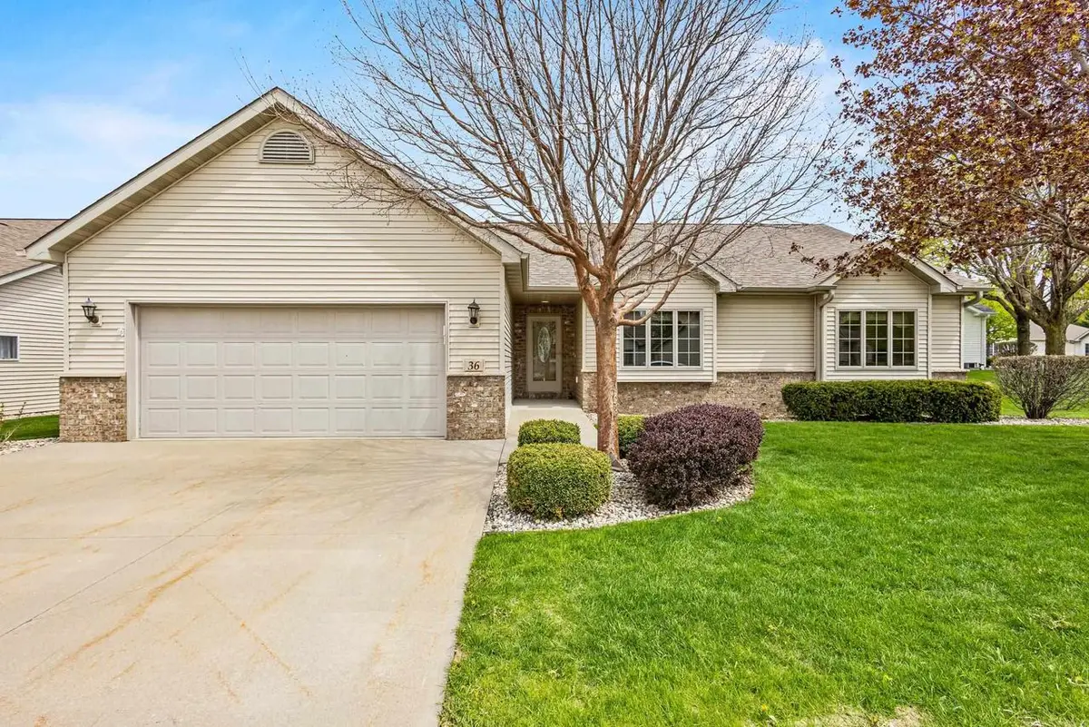 36 PENBROOK CIRCLE, Appleton, WI 54913 - #1
