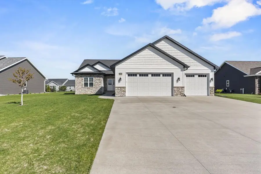 1983 MIMOSA LANE, Neenah, WI 54956 - #2