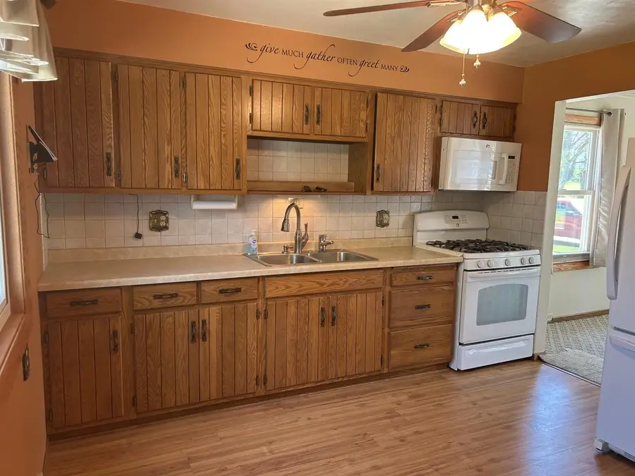315 W FACTORY STREET, Seymour, WI 54165 - #2