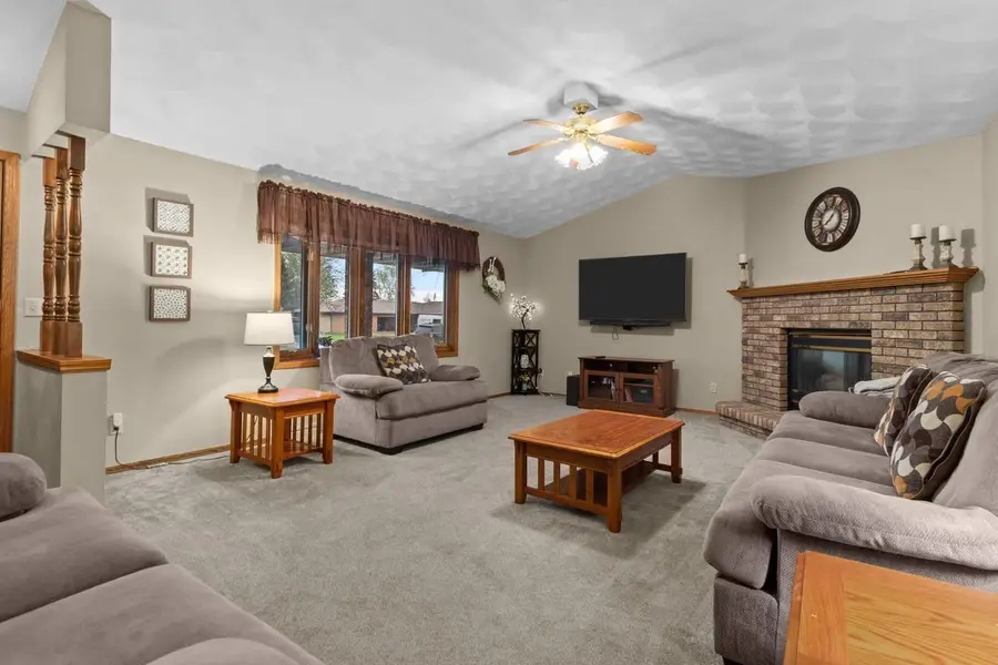 W2572 COLONIAL COURT, Appleton, WI 54915 - #3