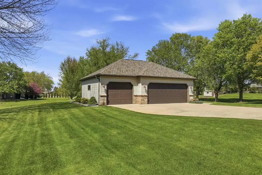W5472 EDELWEISS COURT, Appleton, WI 54913 - #2